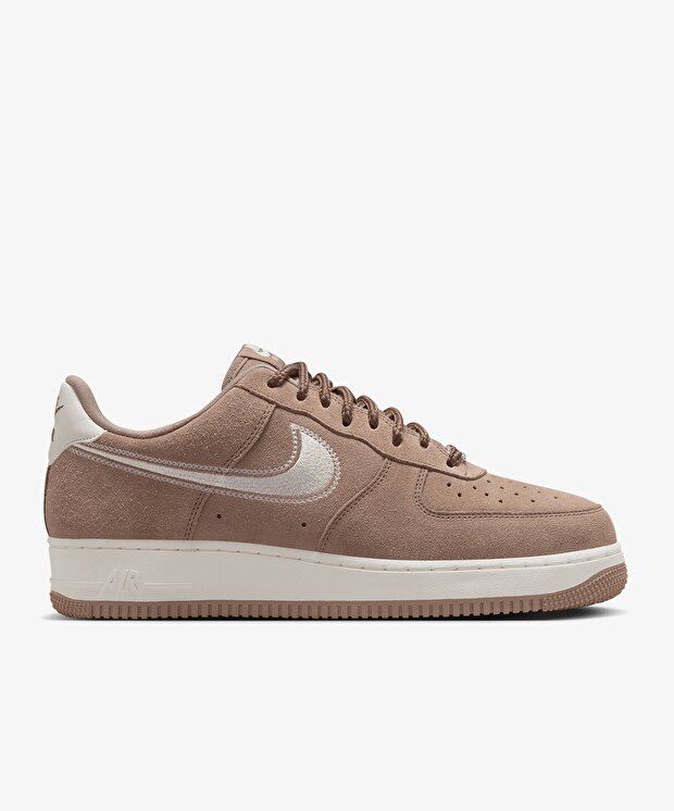 Nike Air Force 1 ’07 LV8