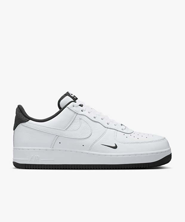 Nike Air Force 1 ’07 LV8